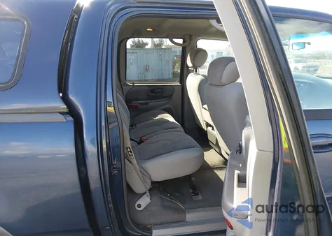 2002 Ford F-150 Lariat/Xlt z USA, uszkodzony, nr VIN 1FTRW08L32KC55365